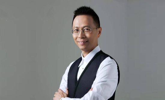 所有的电话都奔着一个主题:孩子们毛遂自荐要做米兰、马小军;父母说自己的孩子长得像姜文、刘斌电影《阳光灿烂的日子》壁纸这一切都源于在报纸上大张旗鼓地选演员。